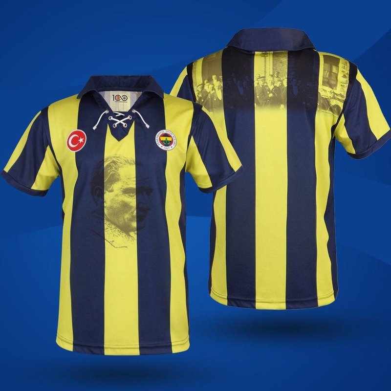 Fenerbahçe Cumhuriyet’in 100. yılında giyeceği formayı açıkladı