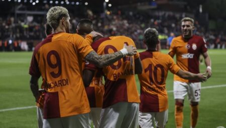 GALATASARAY HABERLERİ – Okan Buruk’tan sürpriz karar! İşte Adana Demirspor maçı beklenen 11’i