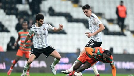 Spor yazarlarından Beşiktaş – Corendon Alanyaspor maçı değerlendirmesi